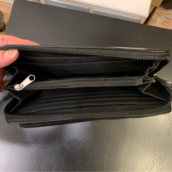 Kenneth Cole women’s wallet - Picture 4 of 7